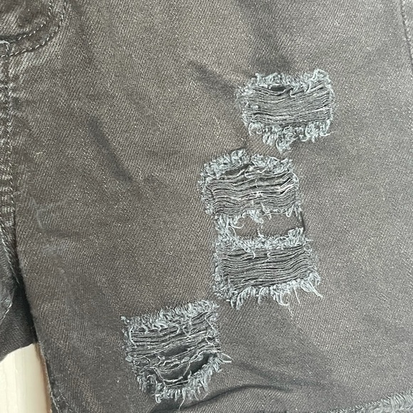 DL1961 x REVOLVE Monet Ultra High Rise Distressed Cutoff Black Denim Shorts, 25 - Picture 10 of 11